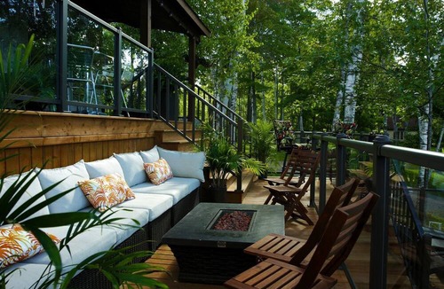 Hastings Highlands Villa | Romantic Lakeside Getaway with Jetted Tub for two at Adults Only Resort Near Algonquin Park in Beautiful, Ontario, Canada