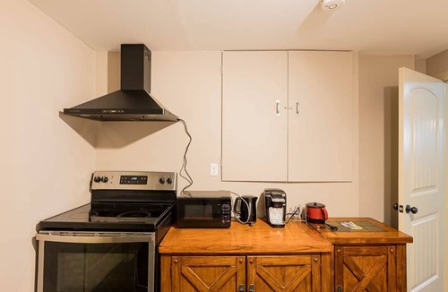 Stratford House | Rosa's Sea View Serenity Stays