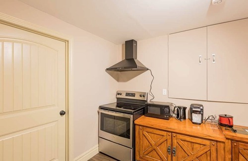 Stratford House | Rosa's Sea View Serenity Stays