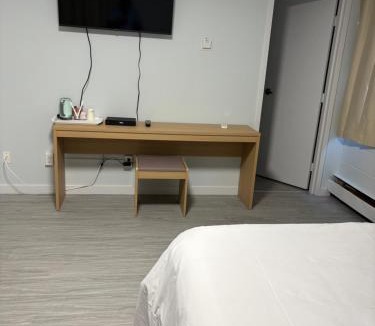 Jasper Place Hotel | Rundle Inn and Suites