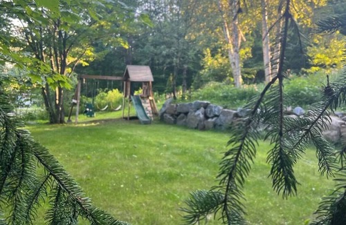 Saint-Gabriel-de-Brandon Ski Chalet | Rustic Villa | 3 Bedrooms, Fireplace, Pet-Friendly & Near Lac Maskinongé