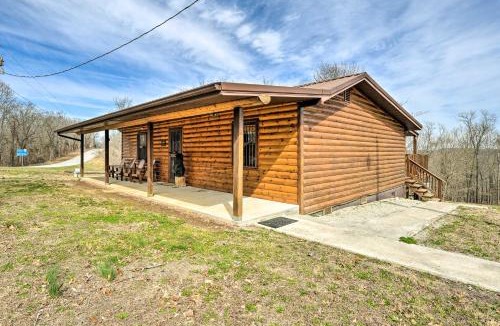 Eagle Rock House | Rustic Cabin in Roaring River State Park!
