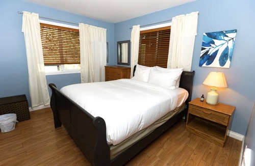 Tofino House | Salal Forest - 2 bedroom cabin in the forest