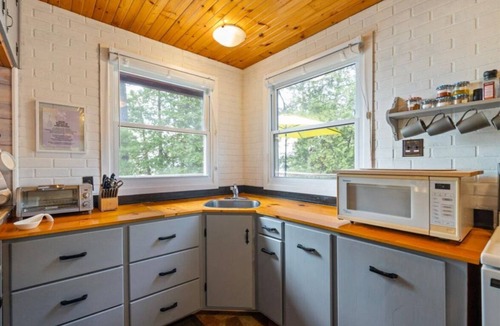 North Frontenac Cottage | Sand Lake Oasis - Three Bedroom Cottage, Sleeps 8