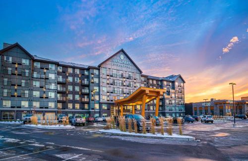 Ottawa Division Hotel | Sandman Signature Ottawa Airport Hotel