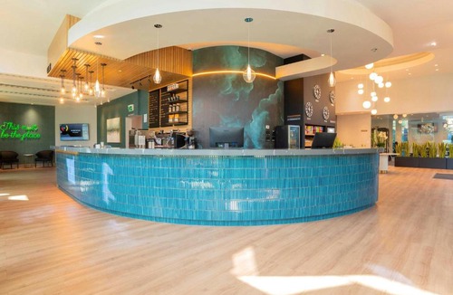 Guildford Hotel | Sandman Signature Surrey-Guildford Suites