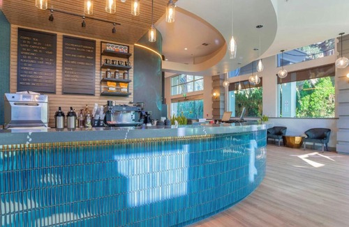 Guildford Hotel | Sandman Signature Surrey-Guildford Suites