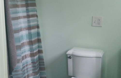 Sandy Point House | Sandy Point Brook side Coastal Cottage- Easy Shores