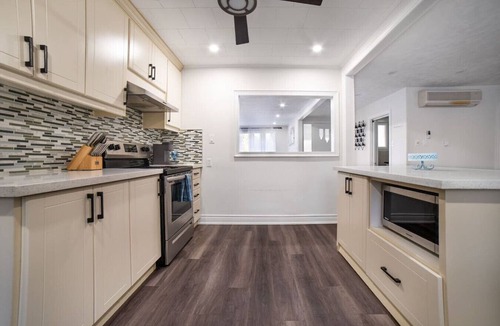 Bracebridge House | Santa`s Village Muskoka Retreat - Kayaks, Hot Tub