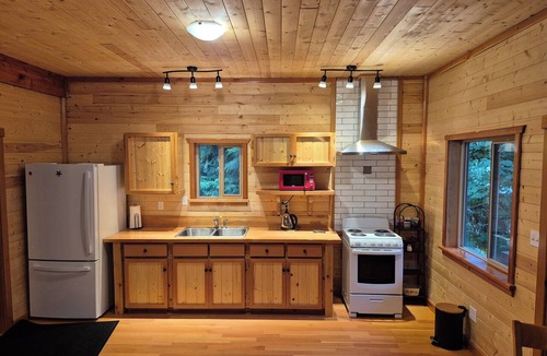 Mansons Landing House | Sassparilla's House By The Lake at the Heart of Mansons Landing, Cortes Island