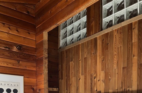 Central Okanagan Cabin | Scenic Retreat: Hawksnest Cabin in Kelowna, BC, Canada