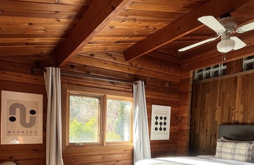 Central Okanagan Cabin | Scenic Retreat: Hawksnest Cabin in Kelowna, BC, Canada