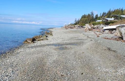 West Sechelt House | SeaView Getaway - minutes from the Beach
