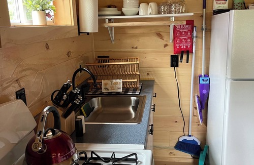 Sebec Cabin | Sebec lake Maine Awesome 3-bedroom cabin with AC. In Charming Sebec Village