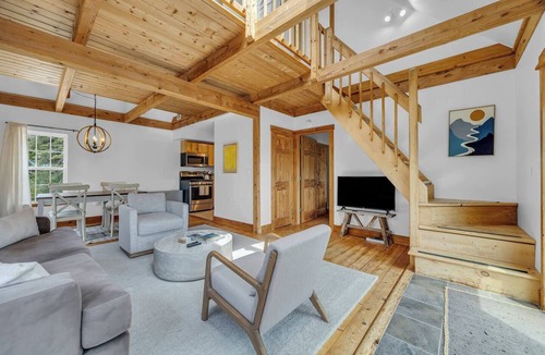 Bernard Condo | Secluded 2BR with Beach Access! [Carriage House]