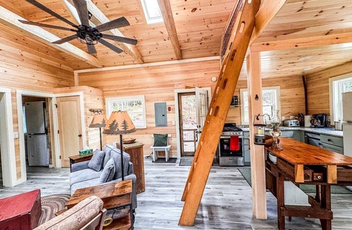 Machias Cabin | Secluded, Dog-Friendly Lakefront Cabin on Pristine Lake, Maine, for Wonderfully Romantic Getaways to Nature