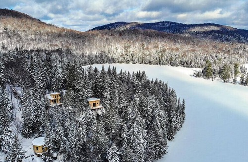 Saint-Faustin-Lac-Carre House | Secluded perched treehouse by the lake | Lodging #18
