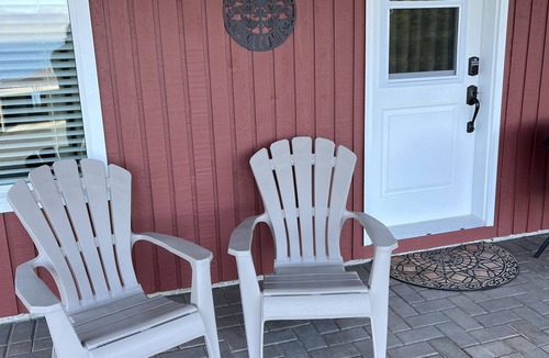 Regional District of Nanaimo Apartment | See the Sea! A beautiful, fully furnished, one bedroom, semi-oceanfront, suite!