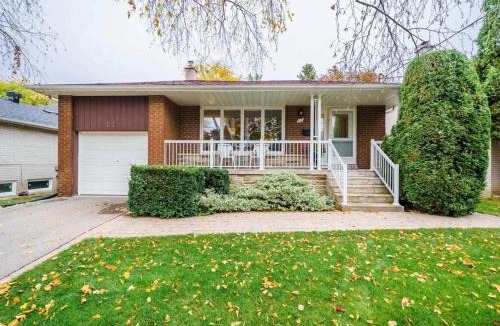 The Peanut House | separate Suite Near Transit - Private Stay in Toronto