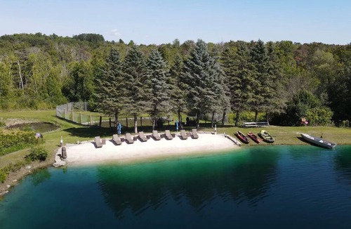 Tyrone RV Rental | Serene Camping Retreat with Freshwater Pond in Clarington Bowmanville