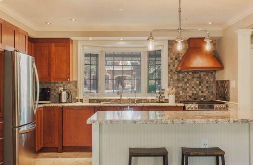 Markham House | Serene Hidden Oasis Villa In Markham