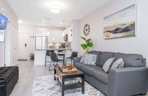 Mission Apartment | Serene Mission Suite Near Trails & Transit
