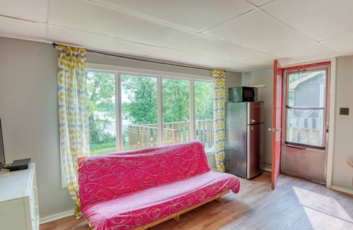Frontenac Cabin | Serene Sydenham Lake Cottage - Fishing paradise