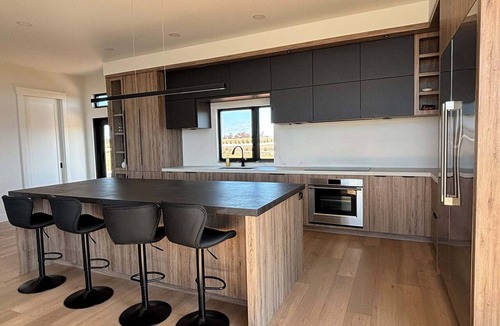 Cape Traverse House | Serenity Shores Sunset Grand Vista