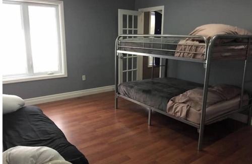 Severn Bridge Cottage | Severn River Serenity: Pet Friendly Family Cottage