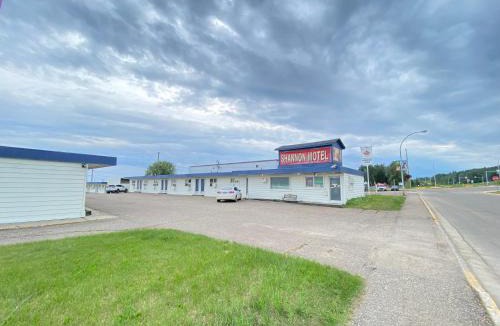 Fort Nelson Hotel | Shannon Motel