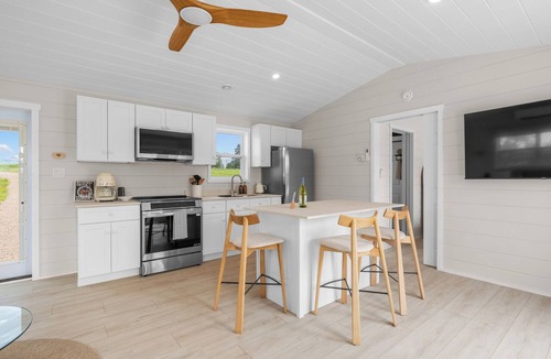 Red House House | Shoreline Vista/Brand New Oceanfront Retreat/Scenic 3-Acre Escape