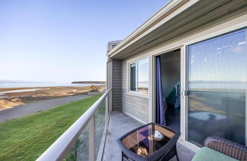 Regional District of Nanaimo Hotel | Shorewater Resort, Qualicum Beach