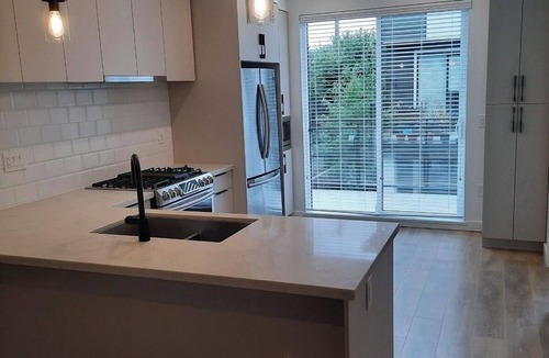 Port Moody House | Short Walk to Everything and Quick Transit to Downtown Vancouver