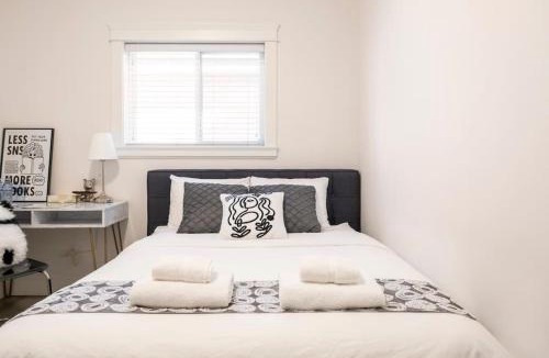 Richmond House | Si & Daniel Home Near YVR Airport & Skytrain Separate Entry Free Parking