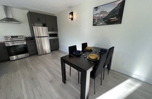 Sicamous Apartment | Sicamous Lake View Hideaway