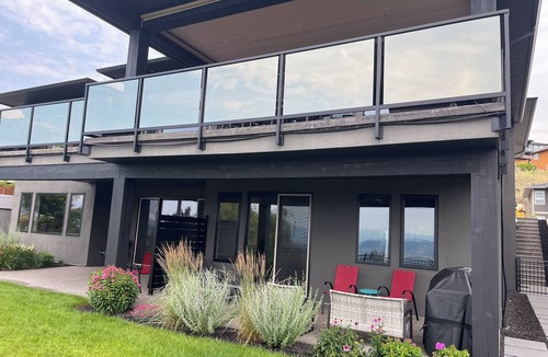 Foothills House | Silver Circle Suite. Large luxury suite, for that perfect getaway!