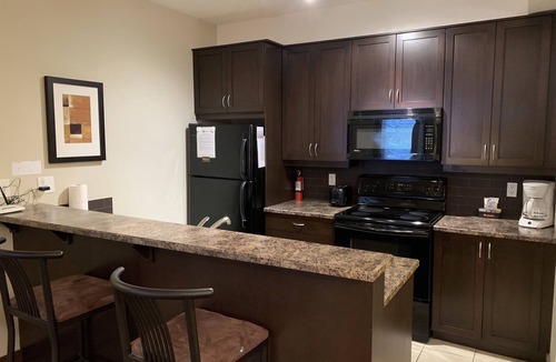 Fernie Condo | Silver Rock Condos. Lock-Off Unit. AC