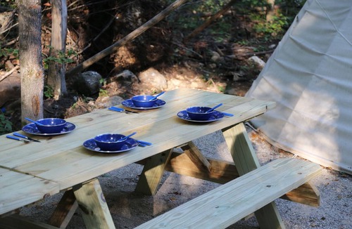 Markdale RV Rental | Sitting Bull, Tipi for group of 6