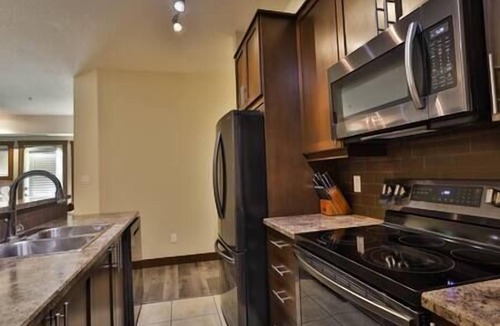 East Kootenay Condo | Ski Hill Views/Pool & Hot Tub/Balcony