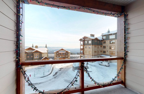 Big White Ski Resort Condo | Ski-in/out condo w/private hot tub, gas fireplace, & steam shower - mtn views