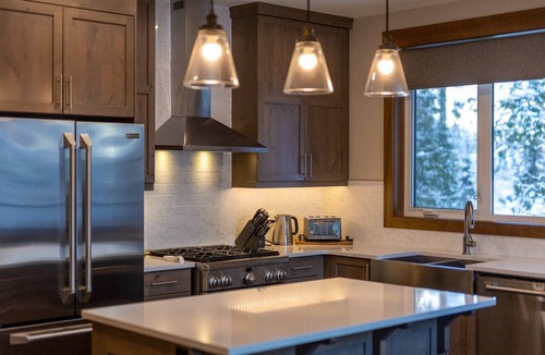 Fernie House | Ski In & Out Right from your Private Hot Tub
