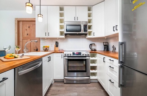 Blackcomb House | Ski-In/Out|Townhouse|Free Prkng