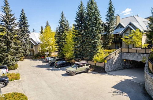 Blackcomb House | Ski-In/Out|Townhouse|Free Prkng