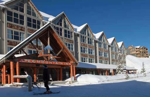 Apex Mountain Condo | SKI-IN SKI-OUT APEX INN LOFT SUITE - APEX 402