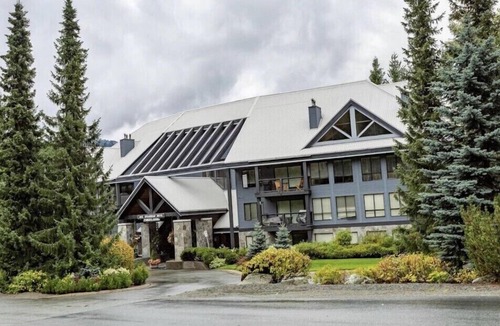 Whistler Condo | Ski in/ski out Blackcomb