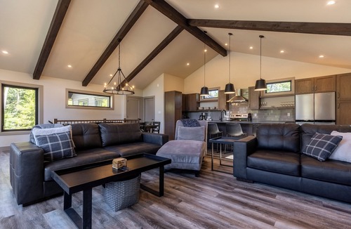 Fernie House | Ski In to your Private Hot Tub. Foosball