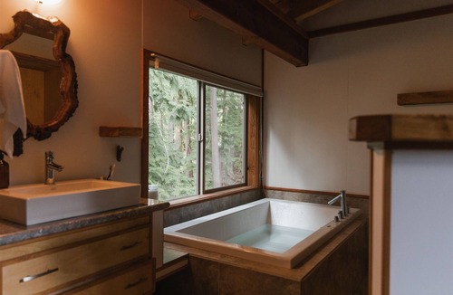 Savary Island Resort | Sky Suite 2 at the Savary Island Resort