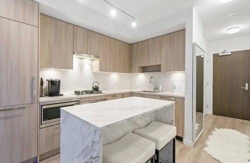 Surrey Condo | Sky Suite 2BR 1BR Condo in Surreys Tallest Tower! Rooftop Terrace w/Views