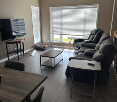 Fox Creek House | Sleep & Grill, 5BR, Huge Yard, Smoker, BBQ