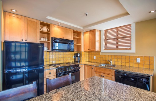 Whistler Village Apartment | Slopeside suite with Fireplace and Views